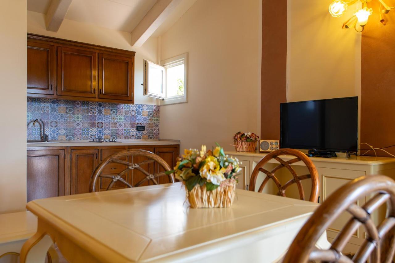 Residence Villa Il Casale - Appartamenti Wellness E Piscina Riscaldata Tovo San Giacomo Kültér fotó