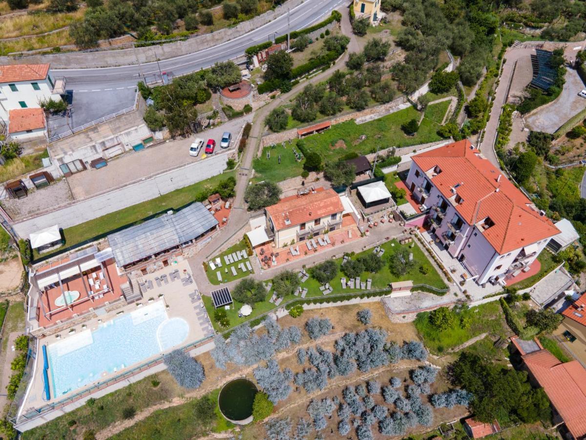 Residence Villa Il Casale - Appartamenti Wellness E Piscina Riscaldata Tovo San Giacomo Kültér fotó