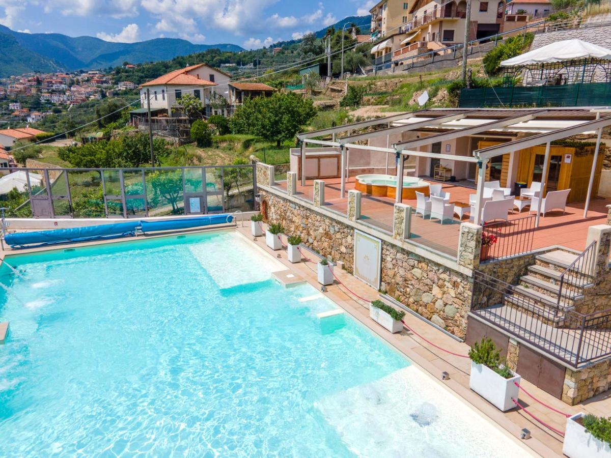 Residence Villa Il Casale - Appartamenti Wellness E Piscina Riscaldata Tovo San Giacomo Kültér fotó