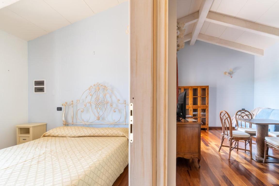 Residence Villa Il Casale - Appartamenti Wellness E Piscina Riscaldata Tovo San Giacomo Kültér fotó