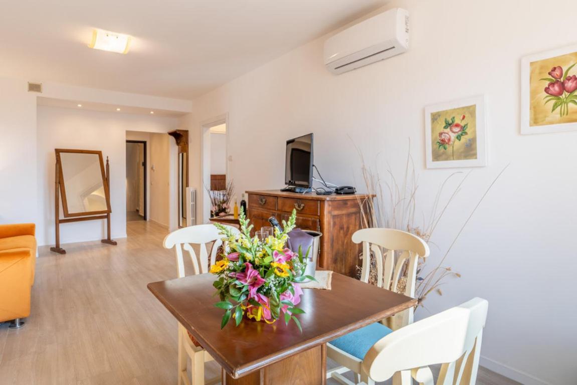 Residence Villa Il Casale - Appartamenti Wellness E Piscina Riscaldata Tovo San Giacomo Kültér fotó