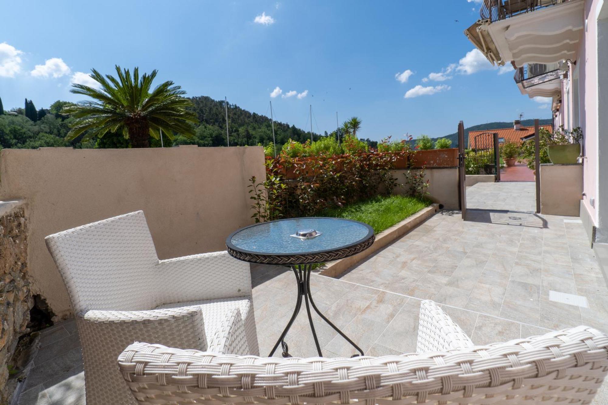 Residence Villa Il Casale - Appartamenti Wellness E Piscina Riscaldata Tovo San Giacomo Kültér fotó
