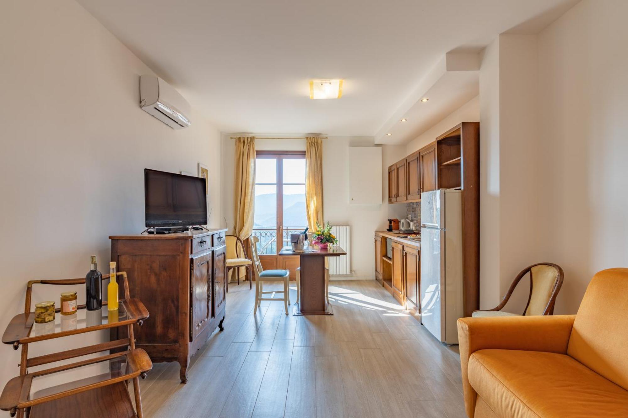 Residence Villa Il Casale - Appartamenti Wellness E Piscina Riscaldata Tovo San Giacomo Kültér fotó