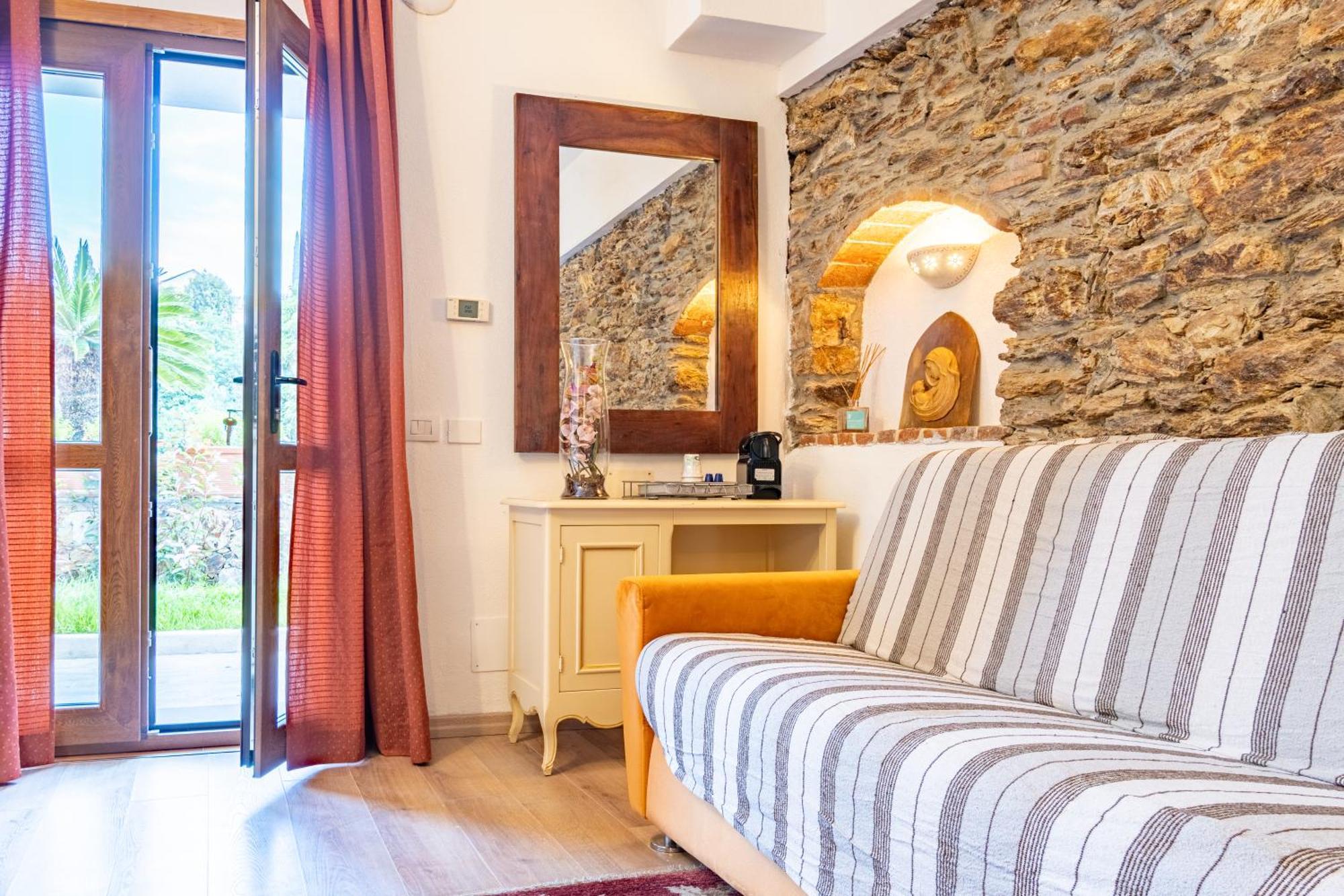 Residence Villa Il Casale - Appartamenti Wellness E Piscina Riscaldata Tovo San Giacomo Kültér fotó
